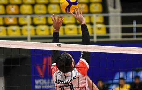 لیگ برتر والیبال: شهرداری ارومیه بالاخره باخت / صدرنشین دوباره شکست خورد