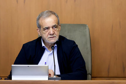 رئیس جمهور: راهکارهای روشنی برای رفع مشکلات کشور وجود دارد، به شرط آنکه با مردم در ارتباط باشیم