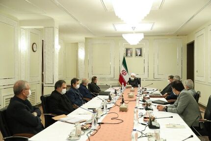  روحانی: دولت توانست با تحریم و توطئه‌ فروپاشی نظام مقابله کند