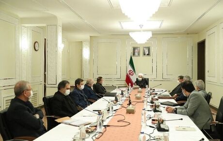  روحانی: دولت توانست با تحریم و توطئه‌ فروپاشی نظام مقابله کند