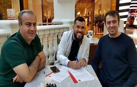 توافق پرسپولیس با گابریل در امارات