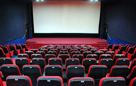 فیلم‌های «ملخ»، «رفقای اورژانسی» و «بی آبان» پروانه نمایش گرفتند