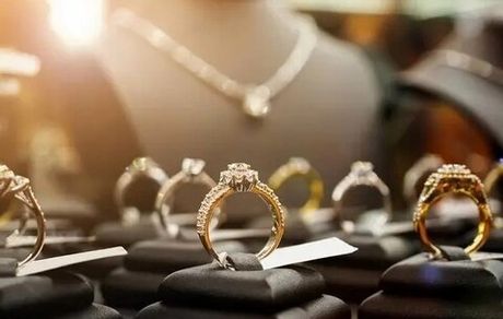 ممنوعیت فروش طلای آنلاین بدون ذخیره سازی در بانک مرکزی