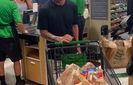 مسی در فروشگاهی در فلوریدا رویت شد / عکس