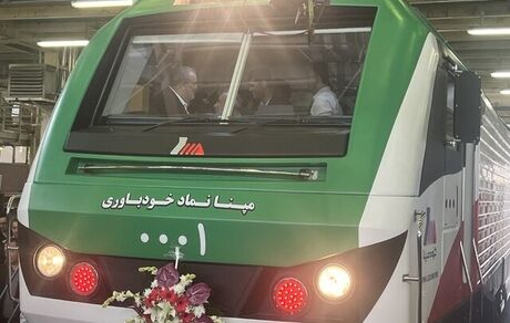لوکوموتیو ۴٠٠٠ اسب بخار بومی‌سازی شده ایرانی رونمایی شد