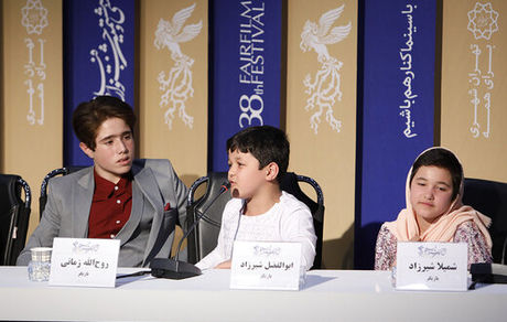 عکس جواد عزتی کنار بازیگر جنجالی «خورشید»