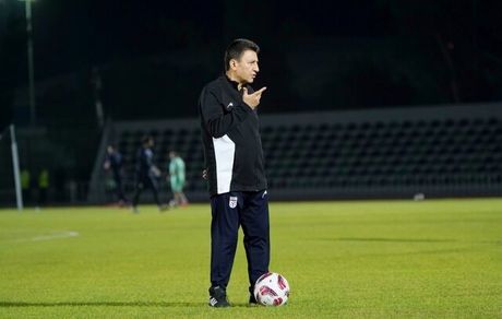 قلعه‌نویی: مردم به تیم ملی عشق و علاقه دارند