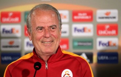 
دنیزلی: هواداران تراکتور می‌گویند ۲ قهرمانی آن‌ها را دزدیده‌اند!
