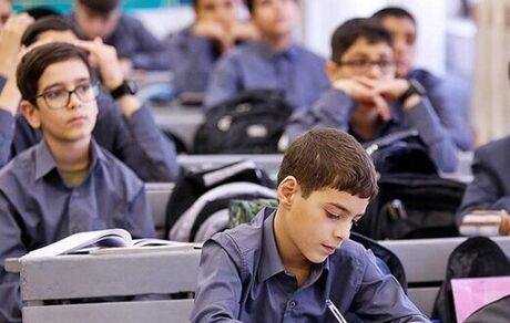 مدارس تهران فردا هم تعطیل شدند
