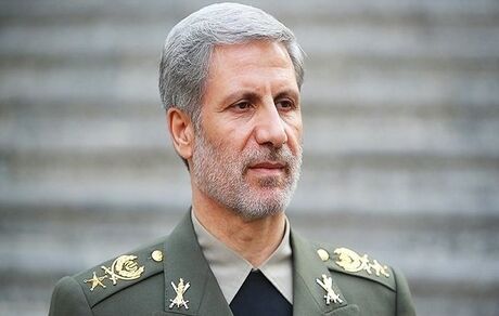 تبریک امیر حاتمی به فرمانده کل ارتش