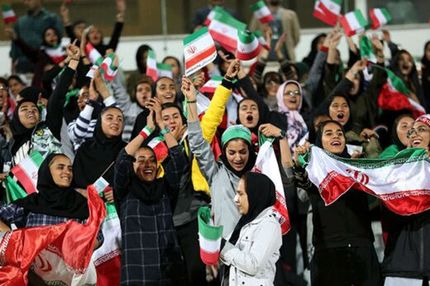 زنان تا فروردین ۹۹ به استادیوم نخواهند رفت