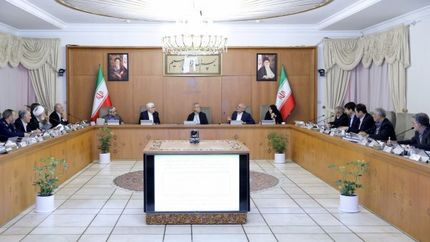 تصویب واگذاری اختیار تعیین ساعت رسمی کشور به دولت