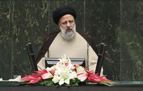 با اجازه رهبری، ارز ترجیحی ادامه دهیم / آمار نشان از سیر نزولی تورم دارد