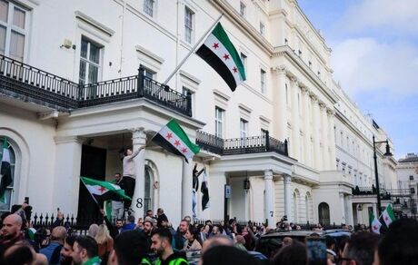 سفارت سوریه در انگلیس بعد از سال‌ها باز شد