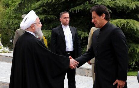 استقبال روحانی از عمران خان