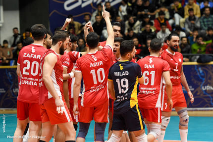 مرحله یک چهارم نهایی لیگ برتر والبیال: در روز باخت شهداب سایر مدعیان بردند / گام بلند ارومیه، پیکان، سیرجان و طبیعت