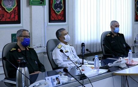 تاکید دریادار سیاری بر وحدت سپاه و ارتش
