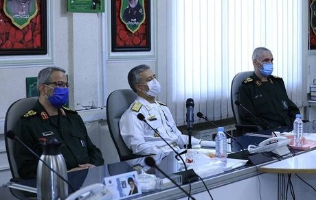 تاکید دریادار سیاری بر وحدت سپاه و ارتش