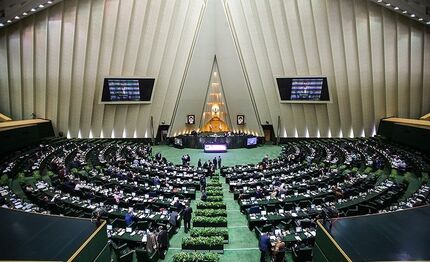 طرح دوفوریتی ۱۰۰ نماینده مجلس برای کاهش روابط دیپلماتیک با انگلیس 