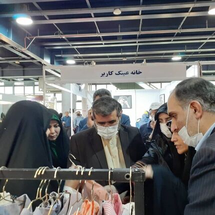 وزیر ارشاد: پوشاک عفیفانه ایرانی ـ اسلامی را در فضای مجازی معرفی کنیم