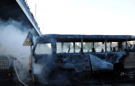 حمله به اتوبوس نظامیان سوری در نزدیکی دمشق / چندین نظامی کشته و زخمی شدند