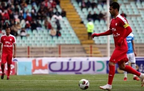 کاپیتان سابق تیم ملی از هوادار جدا شد