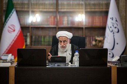 آیت‌الله جنتی: مردم ماسک بزنند و به توصیه‌های بهداشتی توجه کنند