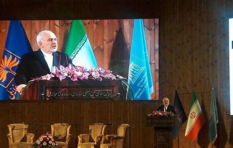 
ظریف: تهدیدات ترامپ، تبلور تنفر ناشی از حقارت است
