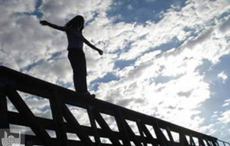 خودکشی وحشتناک دختردانشجو در دانشگاه آزاد