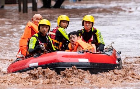 ۲۵ کشته و مفقودی در بارندگی سیل‌آسای لیائونینگ چین