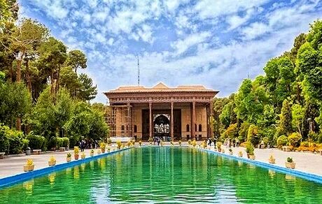 صدور سند مالکیت عمارت تاریخی چهلستون