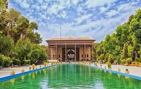 صدور سند مالکیت عمارت تاریخی چهلستون