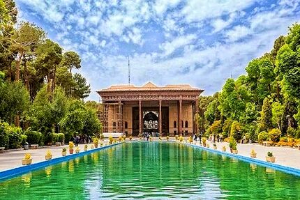 صدور سند مالکیت عمارت تاریخی چهلستون