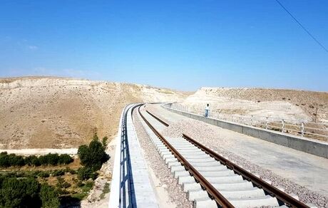قطار ۵ ستاره بندرعباس - مشهد راه افتاد