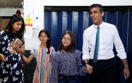 ریشی سوناک؛ نخست‌وزیری که دو برابر پادشاه انگلیس ثروت دارد