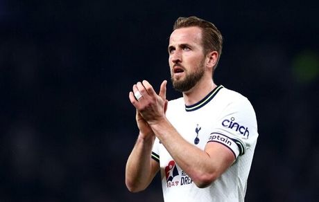 همسر بازیکن مشهور مقصدش را فاش کرد