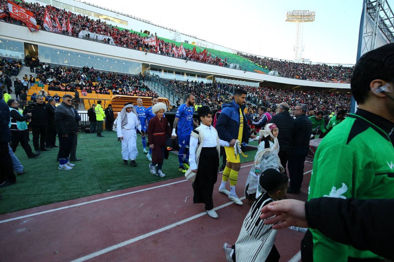 دربی ۱۰۵ از نگاه دوربین