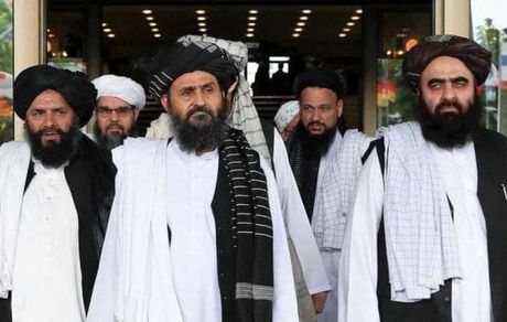 ملا عبدالغنی برای تشکیل دولت وارد کابل شد