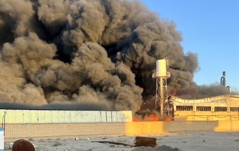 ۲ مصدوم در حادثه آتش سوزی کارخانه تولید روغن در شهرضا