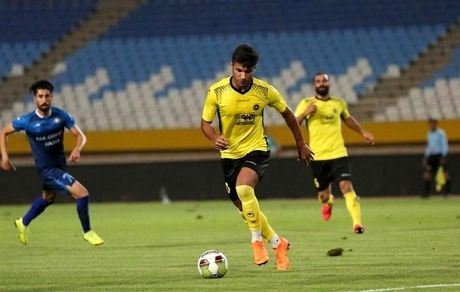 منظور رسول‌پناه جذب وینگر سپاهان بود!