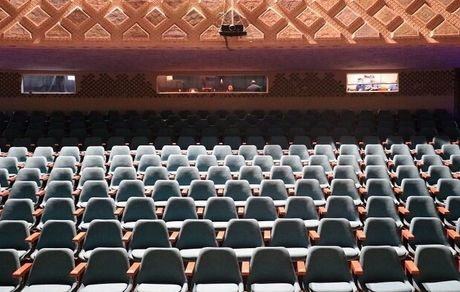 تالارهای نمایشی دو روز تعطیل هستند