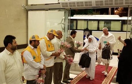 حجاج، تست کرونا می‌دهند