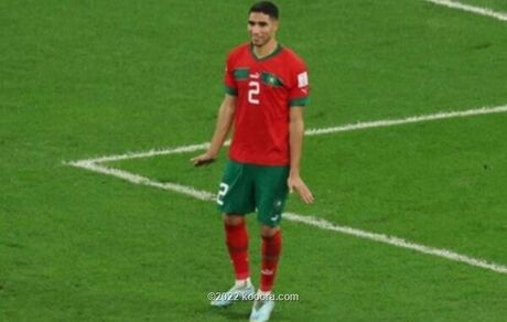 بازیکن تیم ملی مراکش با رئیس فیفا درگیر شد