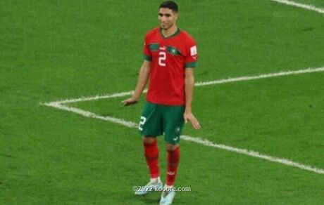 بازیکن تیم ملی مراکش با رئیس فیفا درگیر شد