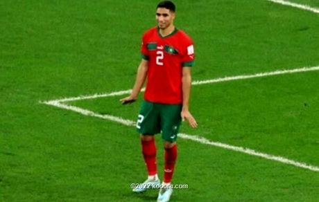 بازیکن تیم ملی مراکش با رئیس فیفا درگیر شد