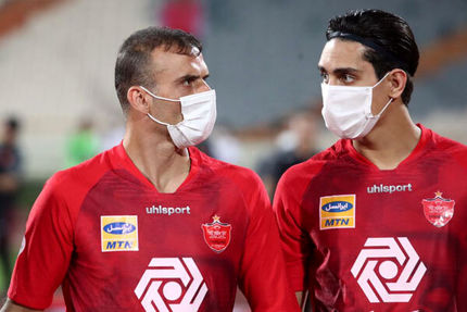 مدافع پرسپولیس از استقلالی‌ها سه روز زمان خواست