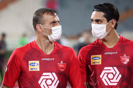 مدافع پرسپولیس از استقلالی‌ها سه روز زمان خواست