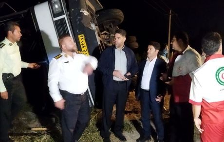 تصادف اتوبوس و پژو در مشگین شهر ۲۱ زخمی برجای گذاشت