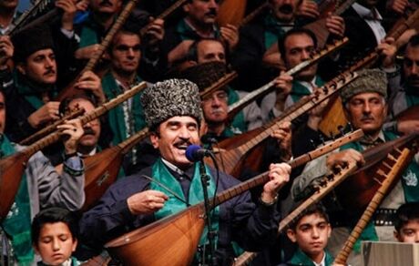 فراخوان چهارمین جشنواره ملی «عاشیق‌لار؛ نوای وحدت ایران» منتشرشد