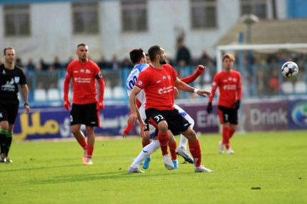 نبرد پرتماشاگرها را تراکتور از ملوان برد